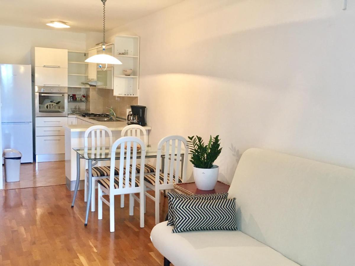 Beach Apartment Summertime Сплит Екстериор снимка